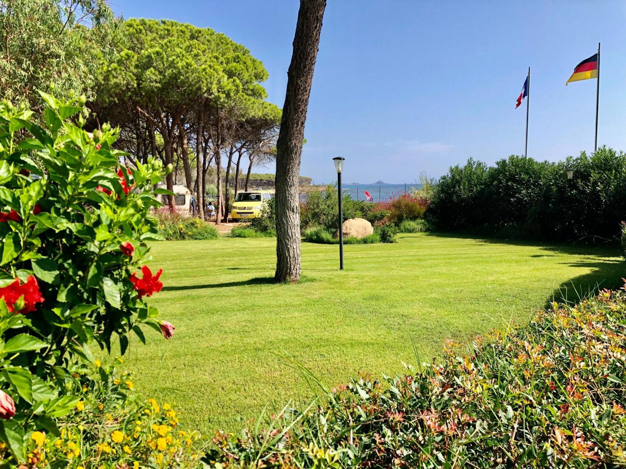 Camping Cala D'Ostia Pula Exterior foto